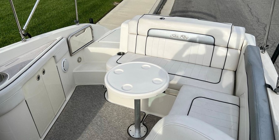 Sea Ray 260 Sundeck