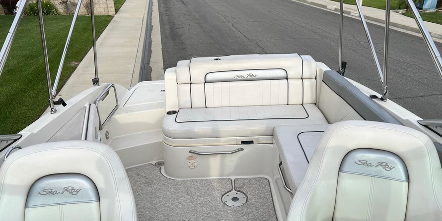 Sea Ray 260 Sundeck