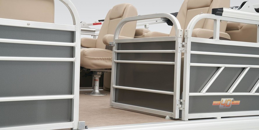 Sun Tracker Party Barge 22 DLX