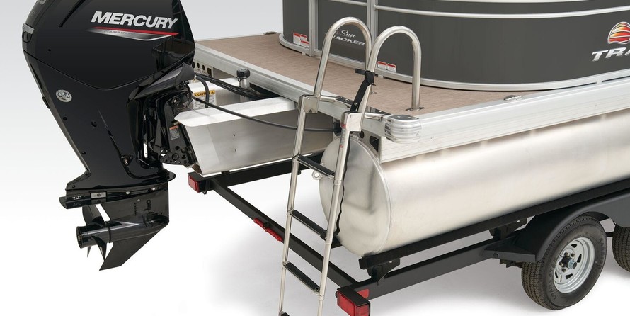 Sun Tracker Party Barge 22 DLX