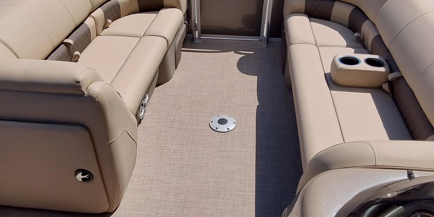 Sun Tracker Party Barge 22 DLX