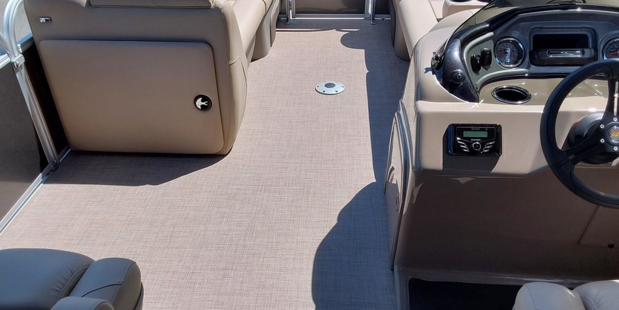 Sun Tracker Party Barge 22 DLX