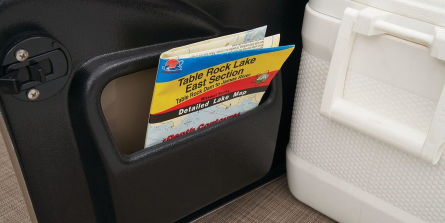 Sun Tracker Party Barge 22 DLX