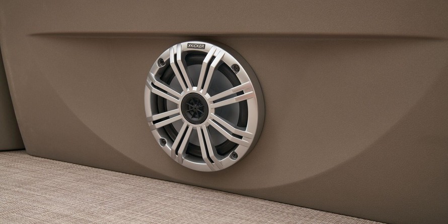 Sun Tracker Party Barge 22 DLX