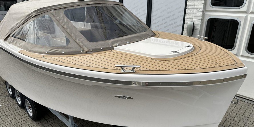 Hatteras 80 Motor Yacht