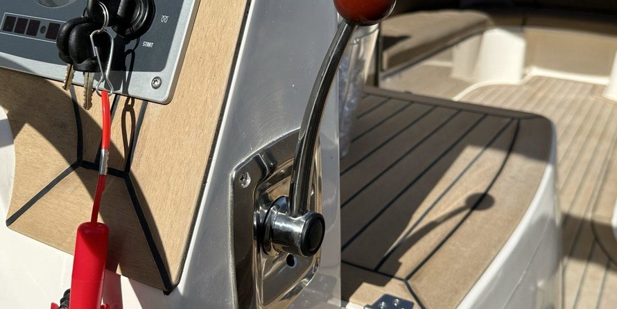 Hatteras 80 Motor Yacht