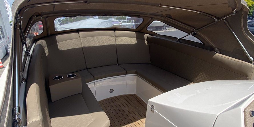 Hatteras 80 Motor Yacht