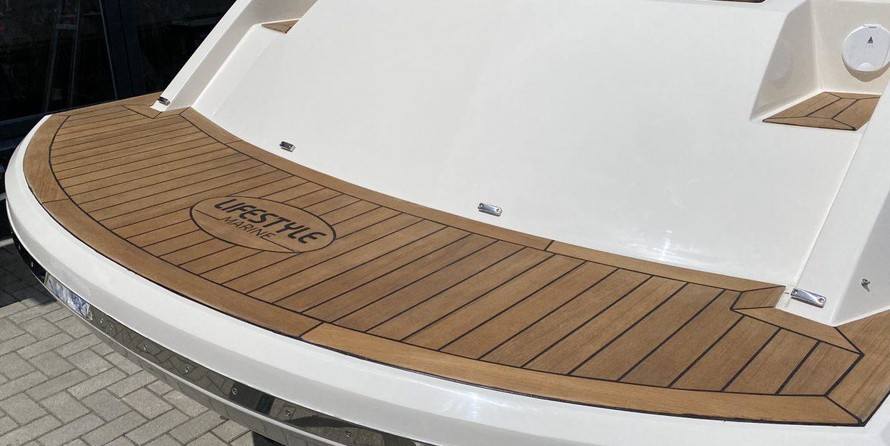 Hatteras 80 Motor Yacht