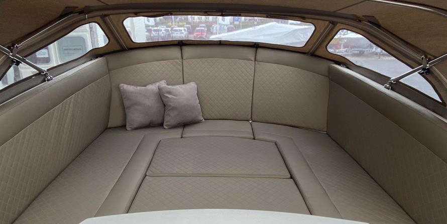 Hatteras 80 Motor Yacht