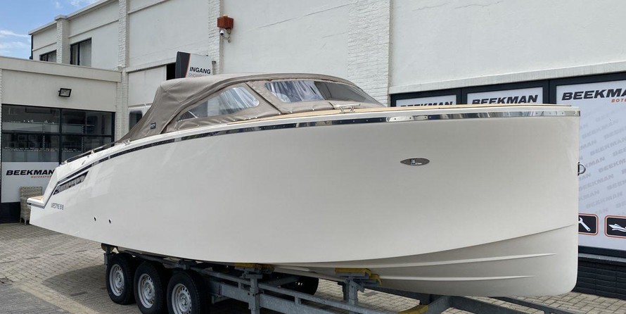 Hatteras 80 Motor Yacht