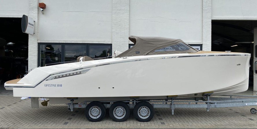 Hatteras 80 Motor Yacht