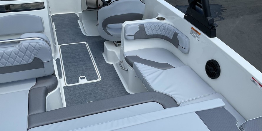 Bayliner VR6 BOWRIDER