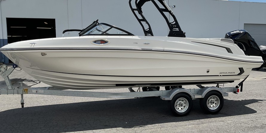 Bayliner VR6 BOWRIDER