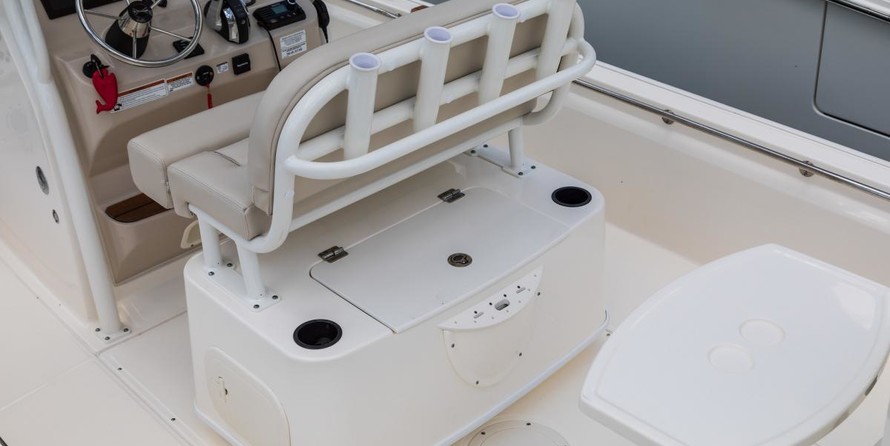 Boston Whaler 210 Montauk