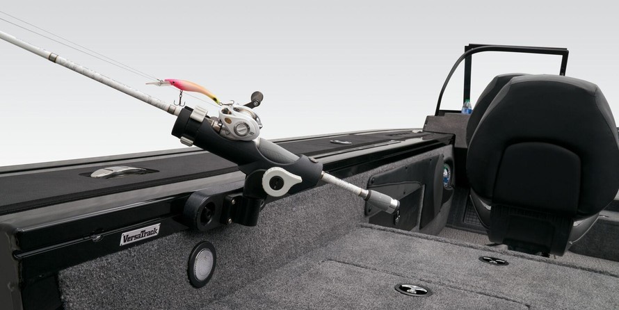 Tracker Targa V-19 WT