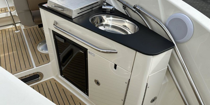 Quicksilver Activ 805 Cruiser