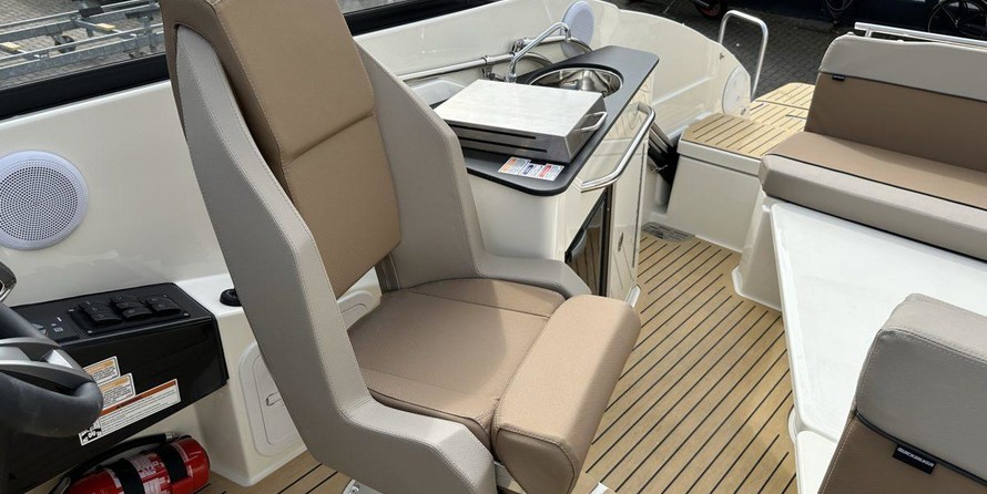 Quicksilver Activ 805 Cruiser