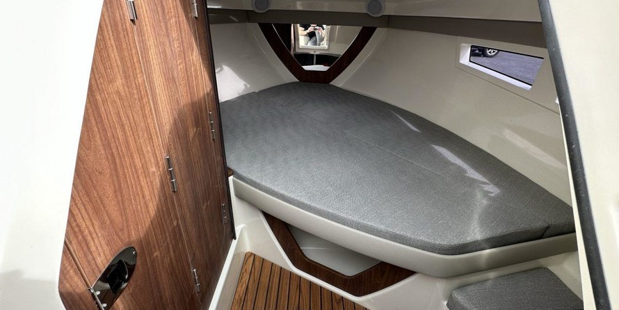 Quicksilver Activ 805 Cruiser