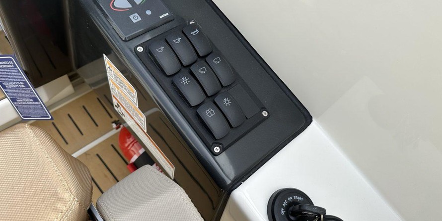 Quicksilver Activ 805 Cruiser