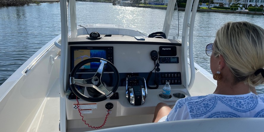 Boston Whaler 270 Dauntless