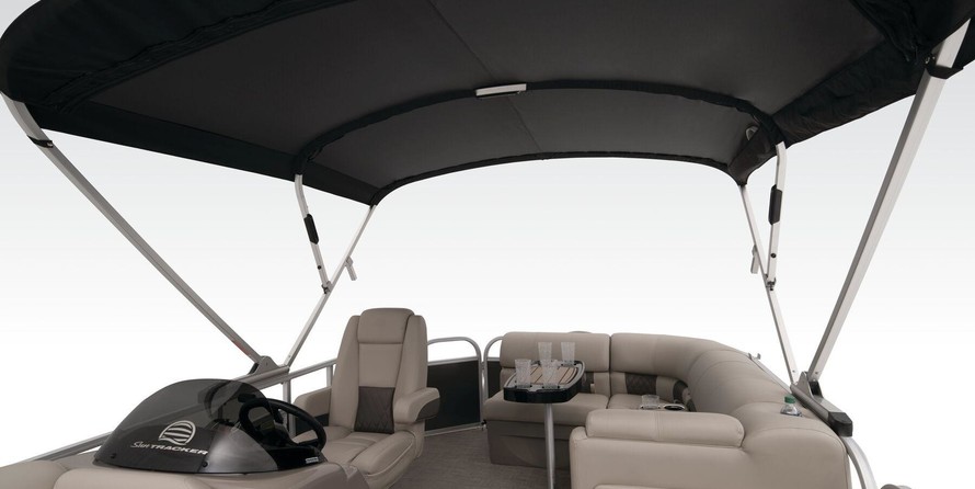 Sun Tracker Party Barge 20 DLX