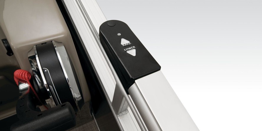 Sun Tracker Party Barge 20 DLX