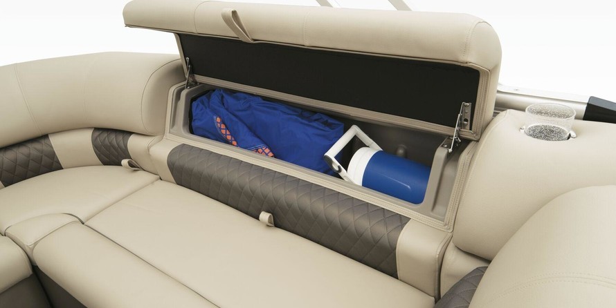 Sun Tracker Party Barge 20 DLX