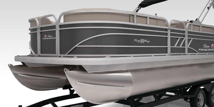 Sun Tracker Party Barge 20 DLX