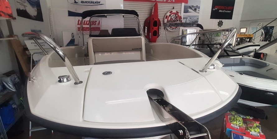 Quicksilver Activ 605 Open