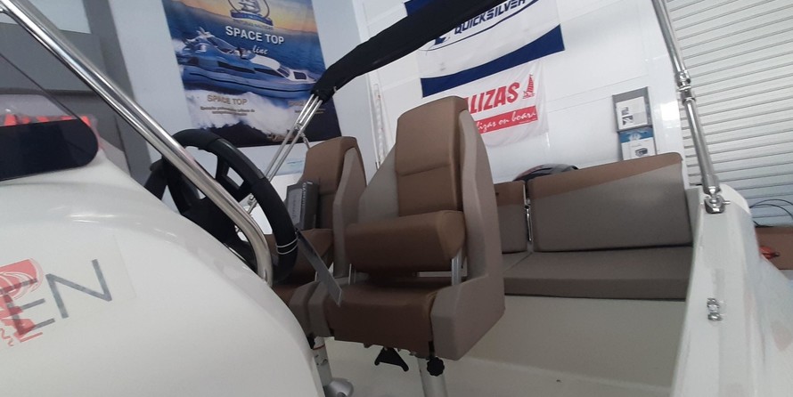 Quicksilver Activ 605 Open