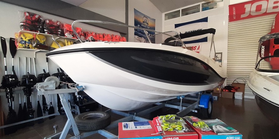 Quicksilver Activ 605 Open