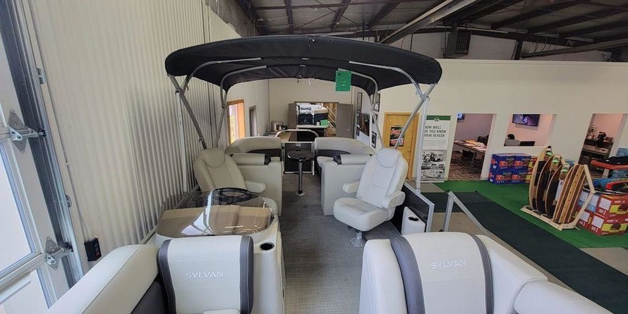 Sylvan 822 LZ 115HP BUNK TRAILER