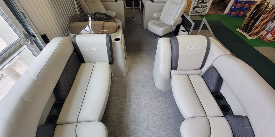 Sylvan 822 LZ 115HP BUNK TRAILER