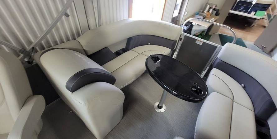 Sylvan 822 LZ 115HP BUNK TRAILER