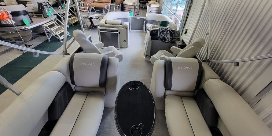 Sylvan 822 LZ 115HP BUNK TRAILER