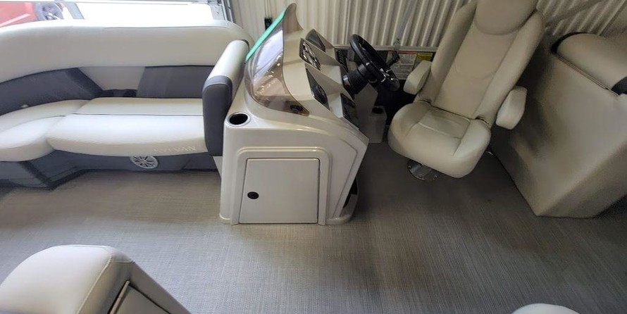 Sylvan 822 LZ 115HP BUNK TRAILER