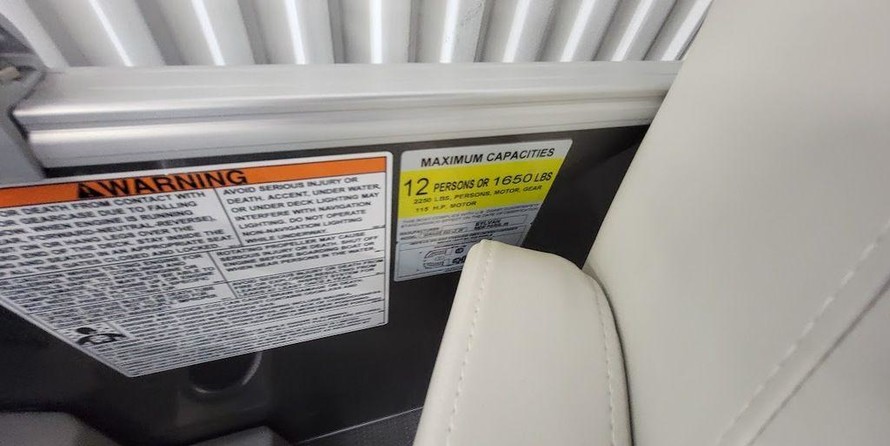 Sylvan 822 LZ 115HP BUNK TRAILER