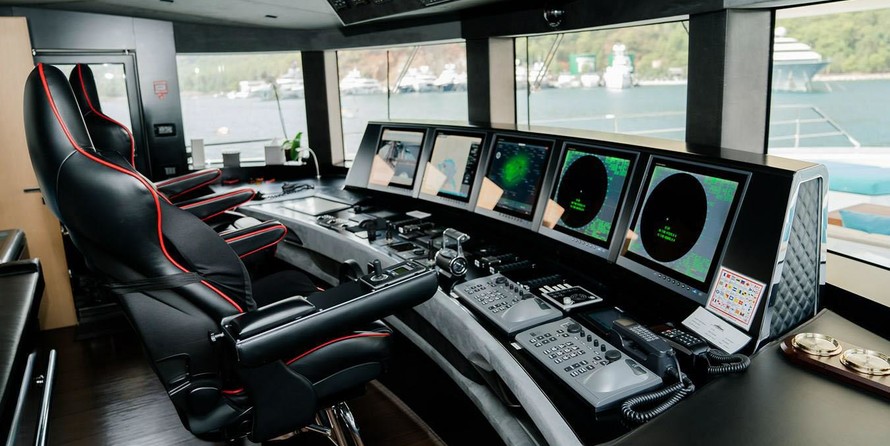 Overmarine Mangusta Oceano 43