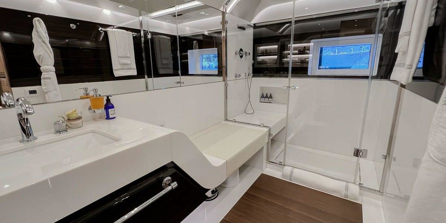 Overmarine Mangusta Oceano 43
