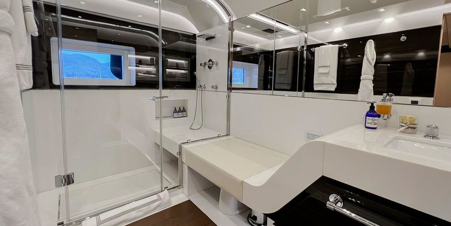 Overmarine Mangusta Oceano 43