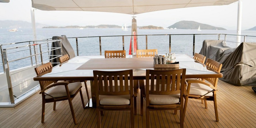 Overmarine Mangusta Oceano 43