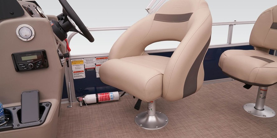 Sun Tracker Bass Buggy 18 DLX