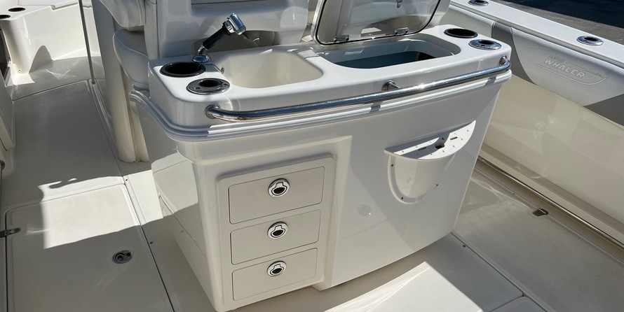 Boston Whaler 280 Outrage