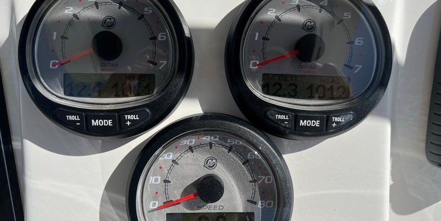 Boston Whaler 280 Outrage