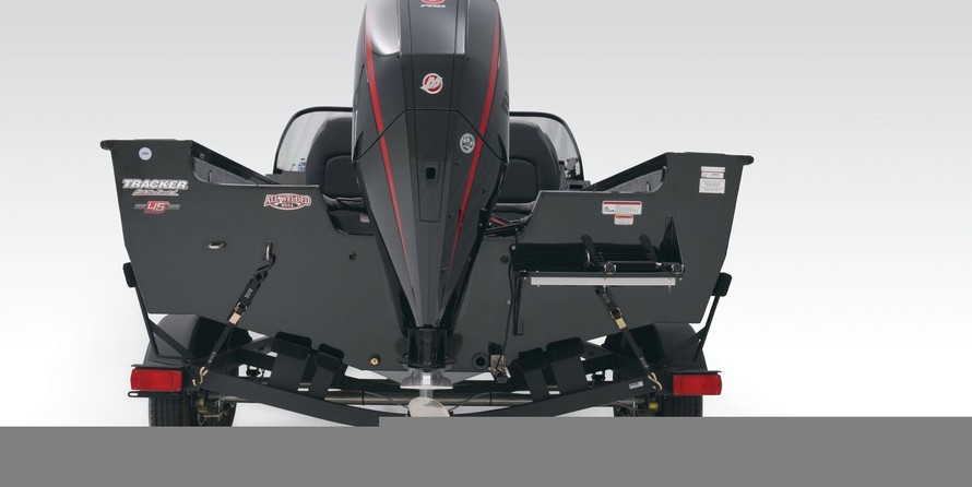 Tracker Targa V-19 WT