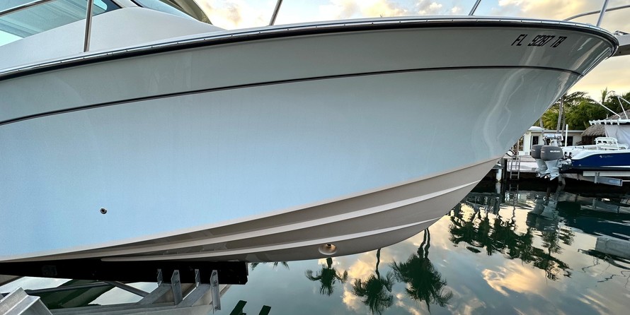 Grady-White Express 330