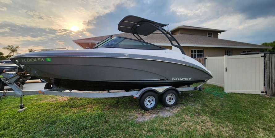 Yamaha Boats 242