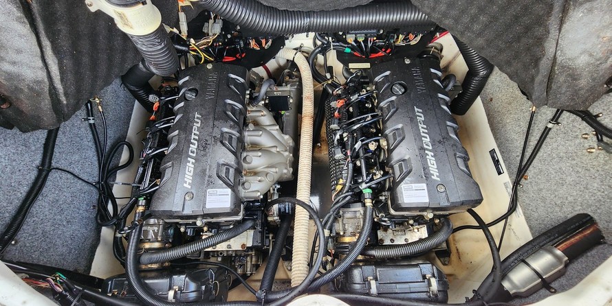Yamaha Boats 242