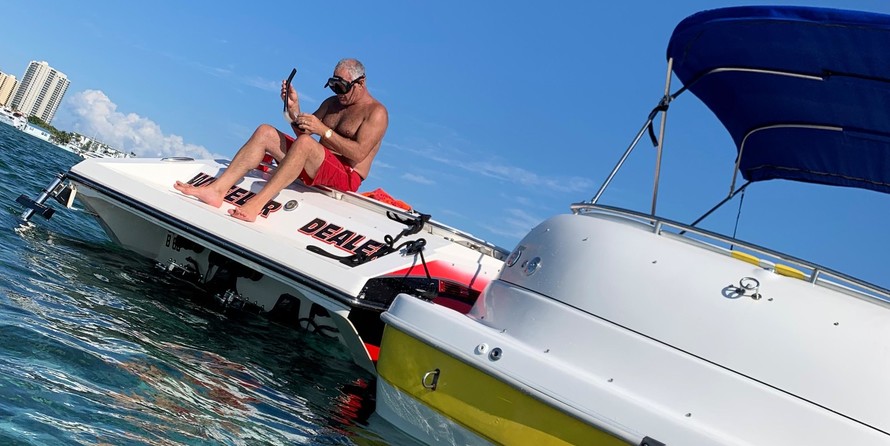 Splendor 240 cuddy cabin