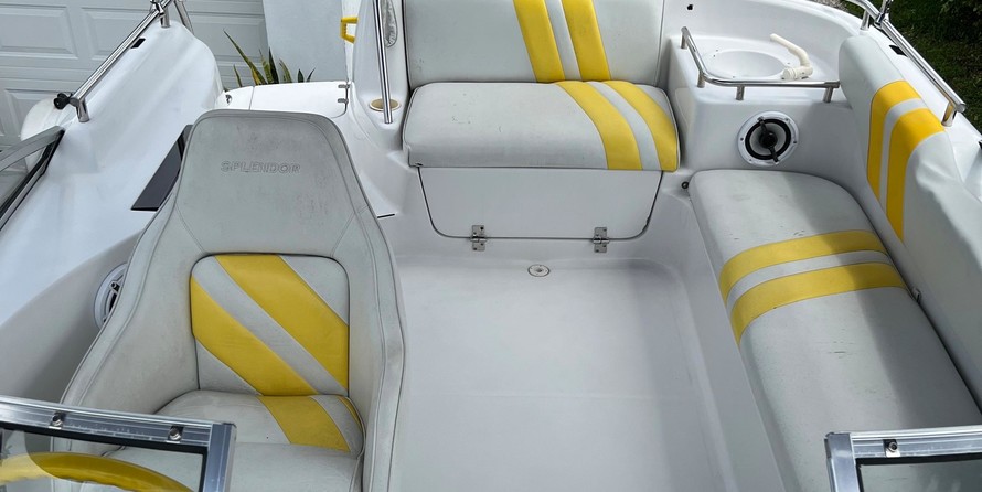 Splendor 240 cuddy cabin